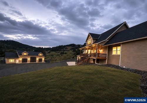 34370 Hawk Hill Rd, Philomath, OR, 97370-6002 | Card Image