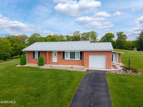 2140 Hyndman Rd, Hyndman, PA, 15545-7736 | Card Image