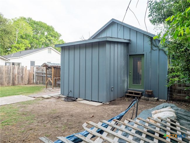 1006 W North St, House other with 2 bedrooms, 1 bathrooms and null parking in Victoria TX | Image 26
