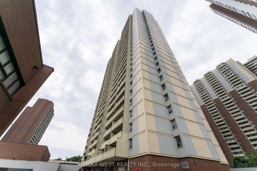 ph5-5 Massey Sq, East York, ON, M4C5L6 | Card Image