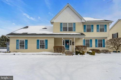 2593 Halleck Dr, Whitehall, PA, 18052-3805 | Card Image