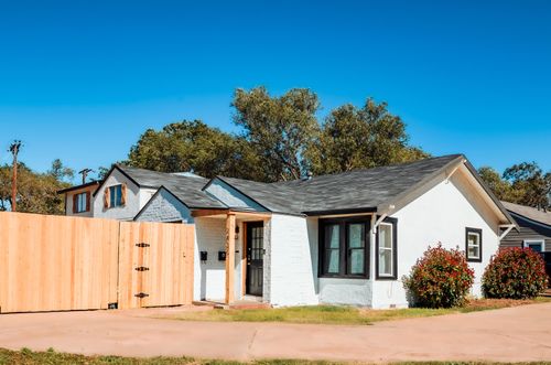 2436 24th St, Lubbock, TX, 79411-1016 | Card Image