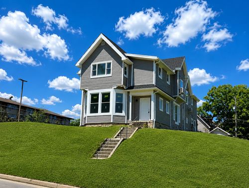 612 W 4th St, Marion, IN, 46952-3926 | Card Image