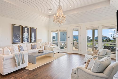 713 Sara Way, Crystal Beach, TX, 77650 | Card Image