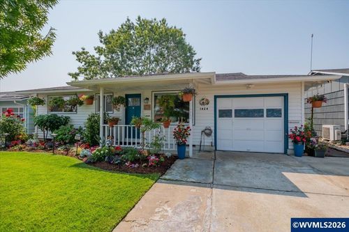 1424 Rainier Rd, Woodburn, OR, 97071-2314 | Card Image