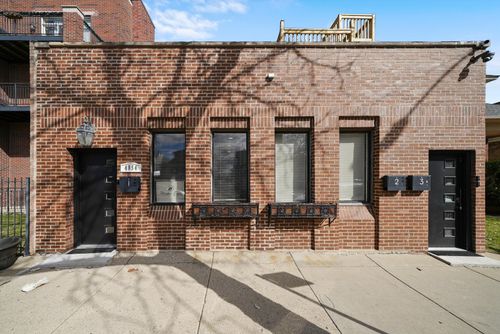 4854 W Addison St, CHICAGO, IL, 60641-3520 | Card Image
