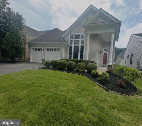 121 Einstein Way, EAST WINDSOR, NJ, 08512-2548 | Card Image
