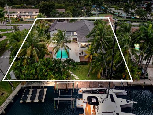 431 Layne Blvd, Hallandale Beach, FL, 33009-5706 | Card Image