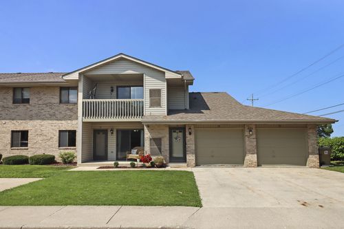 8123 40th Ave, Kenosha, WI, 53142-4914 | Card Image