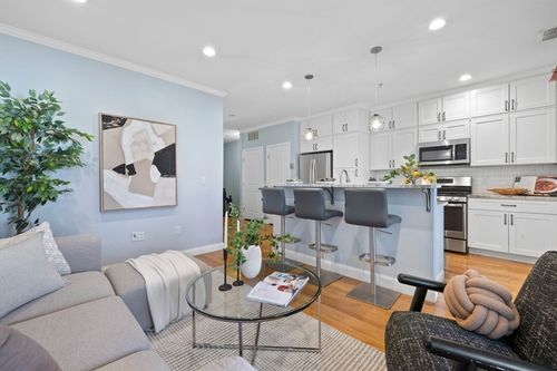 apt-3-242 W 5th St, Boston, MA, 02127-4741 | Card Image