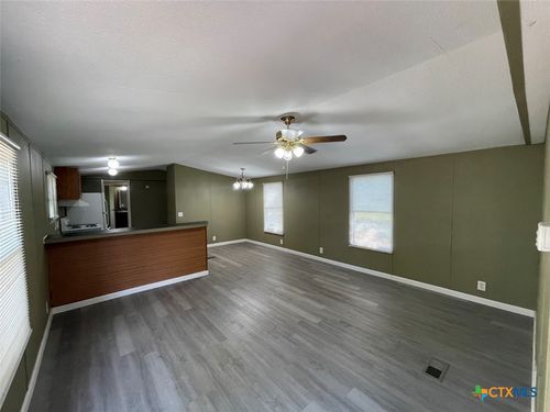 122 Sonnyland Dr, Canyon Lake, TX, 78133-5208 | Card Image