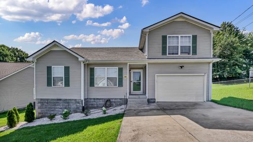 2904 Core Dr, Clarksville, TN, 37040-2860 | Card Image
