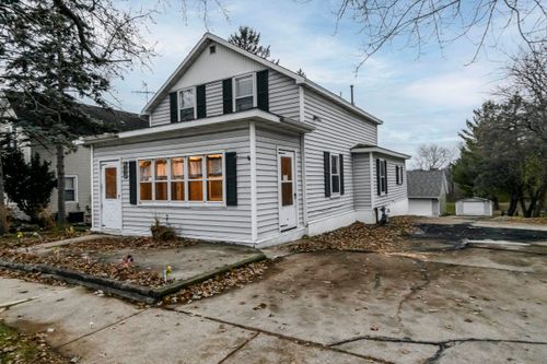 230 N Watertown St, Johnson Creek, WI, 53038-9674 | Card Image