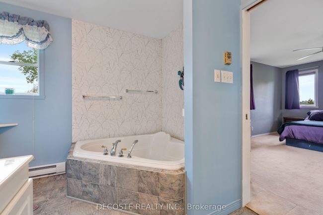 20351 Pineview Cres, House other with 3 bedrooms, 3 bathrooms and 4 parking in Alexandria ON | Image 32