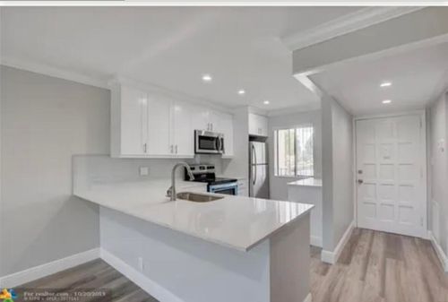 202-4110 Tivoli Ct, Lake Worth, FL, 33467-4097 | Card Image