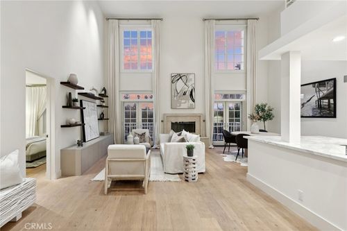 unit-407-1040 4th St, Santa Monica, CA, 90403-3877 | Card Image