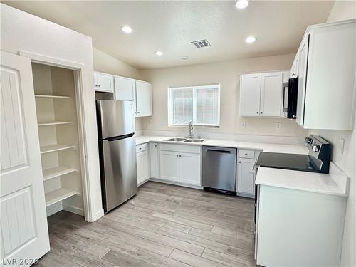 4-1300 Pocahontas Ave, Pahrump, NV, 89048-3945 | Card Image
