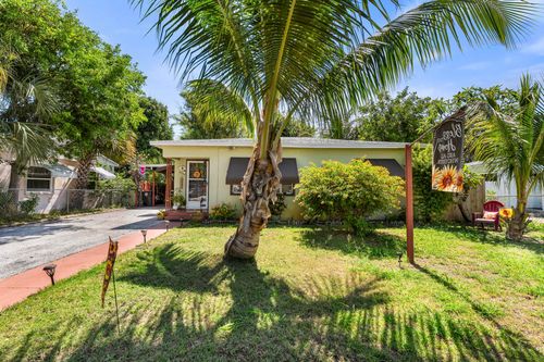 3032 Stanford Rd, West Palm Beach, FL, 33405-1537 | Card Image