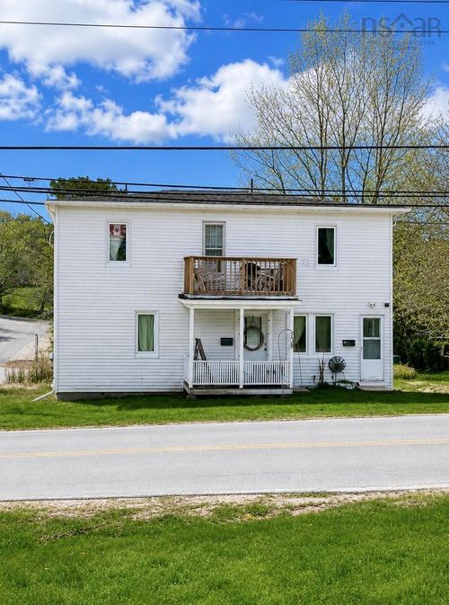 138 Queen Street, Chester, NS, B0J1J0 | Card Image