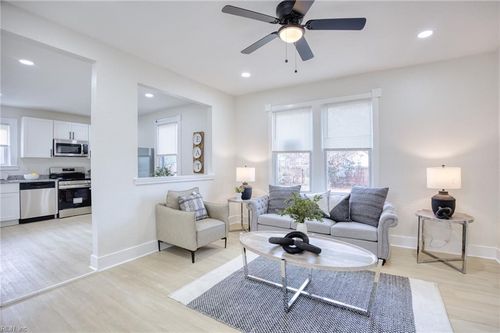 927 Palmer St, Portsmouth, VA, 23704-5648 | Card Image