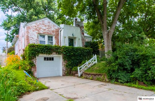 5802 Pacific St, Omaha, NE, 68106-1602 | Card Image