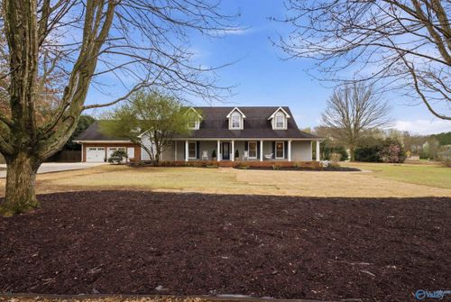 119 Matt Phillips Road Nw, Huntsville, AL, 35806 | Card Image