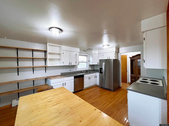 204 N 7 Th St, House other with 5 bedrooms, 2 bathrooms and null parking in Saratoga WY | Image 5