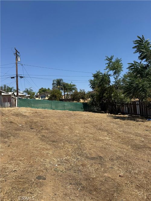 414 Ellis St, Lake Elsinore, CA, 92530 | Card Image