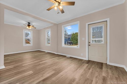 409 N 5th St, Saint Clair, MI, 48079-4823 | Card Image