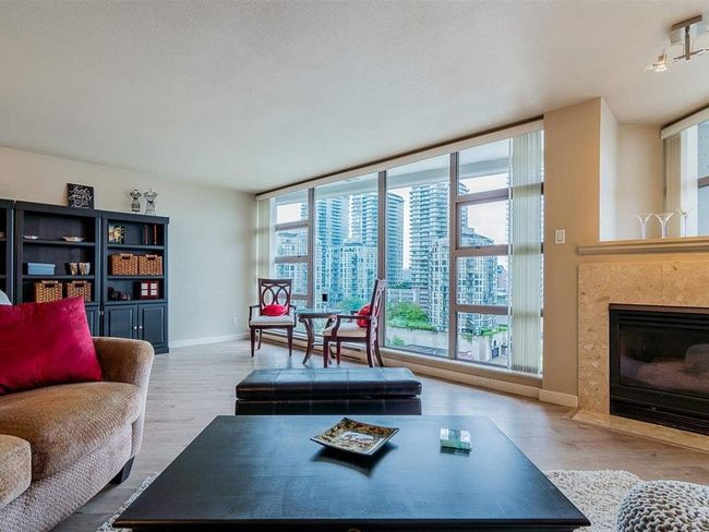 803 - 98 Tenth Street, Condo with 2 bedrooms, 2 bathrooms and 1 parking in New Westminster BC | Image 3