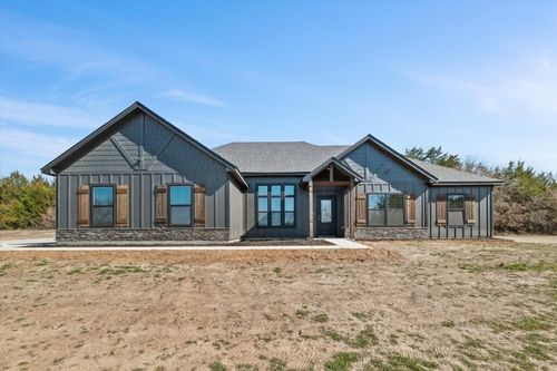 298 Greanead Rd, Forestburg, TX, 76239-3531 | Card Image