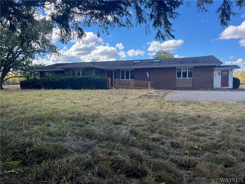 3916 Long Bridge Rd, Albion, NY, 14411-9310 | Card Image