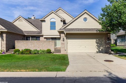 42857 Christina Dr, Sterling Heights, MI, 48313-2622 | Card Image
