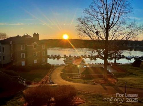 unit-7-9801 Emerald Point Dr, Charlotte, NC, 28278-6551 | Card Image