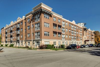 141 - 3000 Vanderbilt Pl, Condo with 1 bedrooms, 1 bathrooms and 1 parking in Nashville TN | Image 1