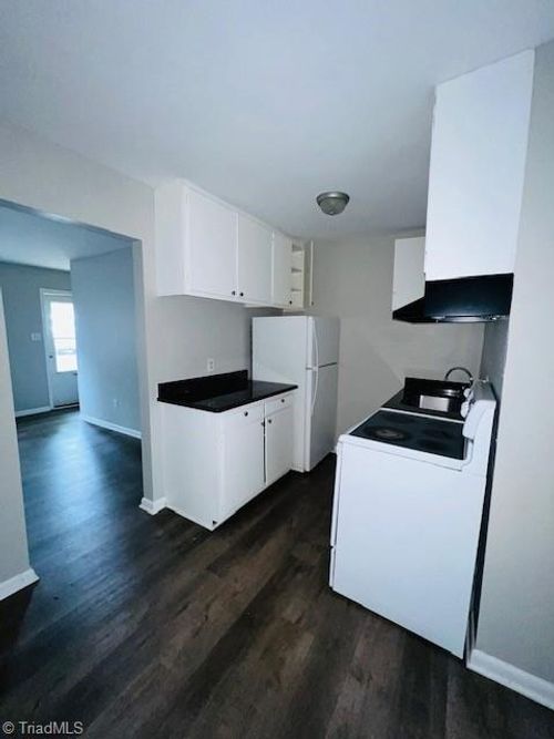 f-3432 Wichita Pl, Greensboro, NC, 27405-3566 | Card Image