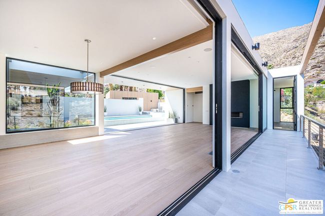 310 W Crestview Dr, House other with 3 bedrooms, 4 bathrooms and 2 parking in Palm Springs CA | Image 6
