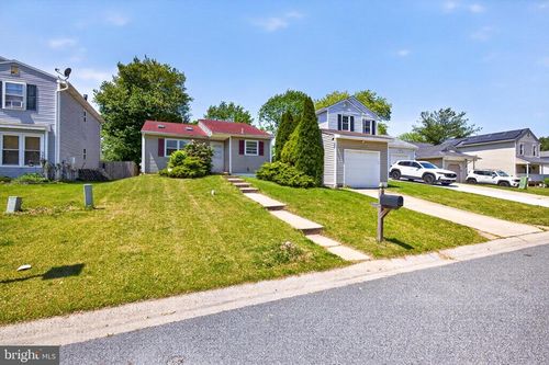 308 Skeet Ave, BEAR, DE, 19701-2724 | Card Image