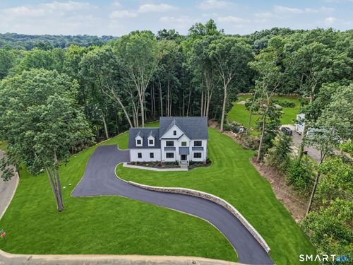 18 Timberlane Trl, Trumbull, CT, 06611-4620 | Card Image