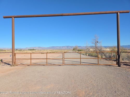 51 Sioux Trl, Tularosa, NM, 88352-9680 | Card Image