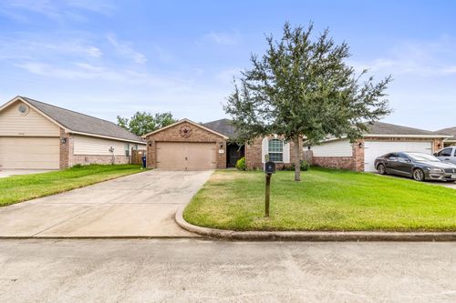 2302 Tracy Ln, Highlands, TX, 77562-4263 | Card Image