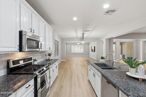 13392 W Creosote Dr, Peoria, AZ, 85383-8213 | Card Image