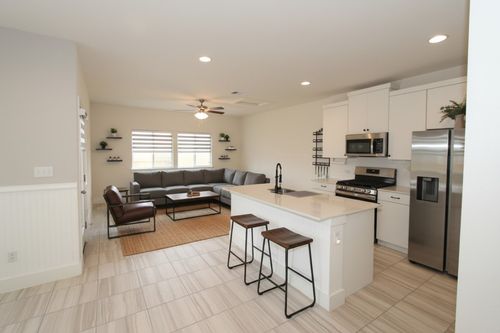 131 Furlong Dr, Georgetown, TX, 78626-2855 | Card Image