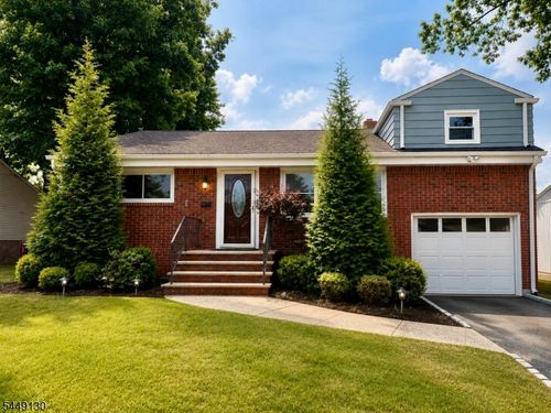 145 Wentz Ave, Springfield, NJ, 07081-3429 | Card Image