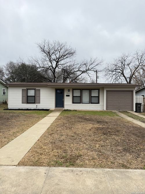 510 Edgebrook Ln, San Antonio, TX, 78213-4141 | Card Image