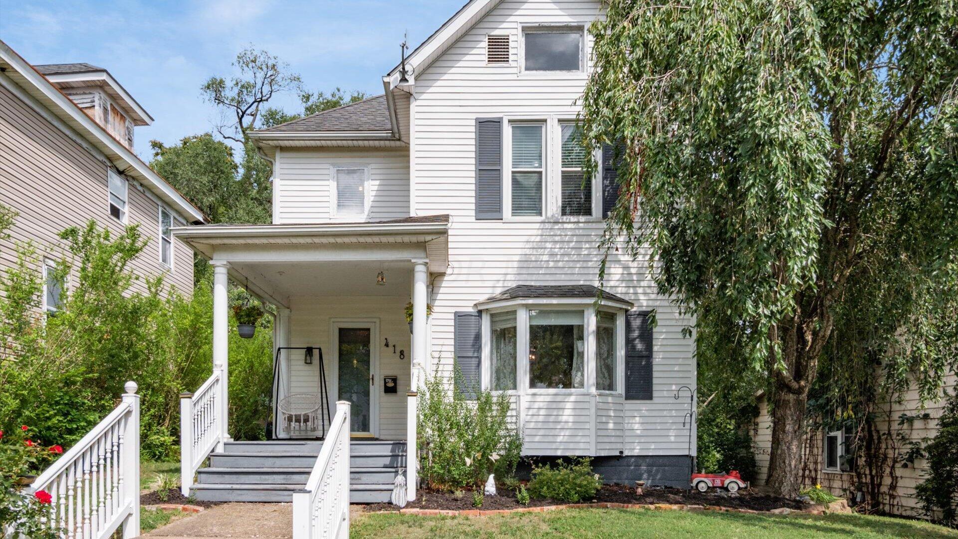 9th St, Cambridge, OH 43725