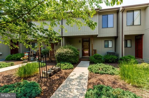 164 Fishhook Ln, HEDGESVILLE, WV, 25427-6574 | Card Image