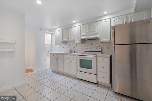 apt-2-626 Carpenter St, PHILADELPHIA, PA, 19147-2900 | Card Image