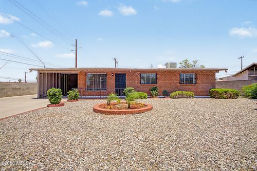 6301 E Calle Cappela, Tucson, AZ, 85710-5301 | Card Image