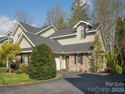 83 Towne Place Dr, Hendersonville, NC, 28792-5806 | Card Image